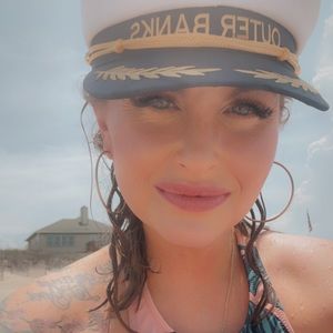 Meet your Posher, Devon